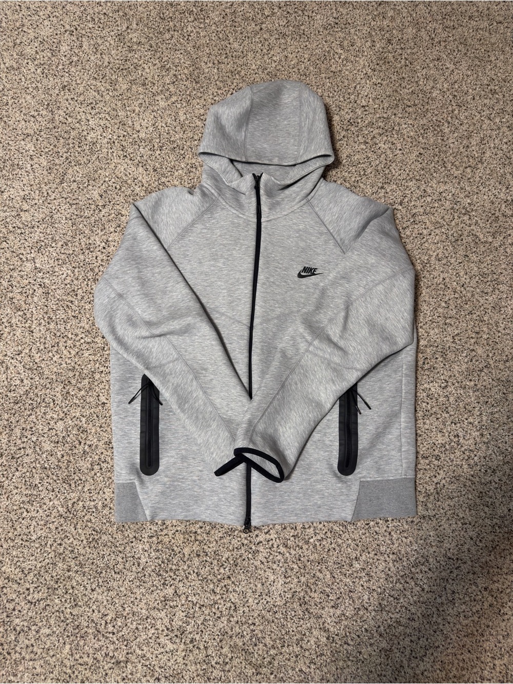 Nike Tech Men’s Light Gray Full-Zip Hoodie Jacket